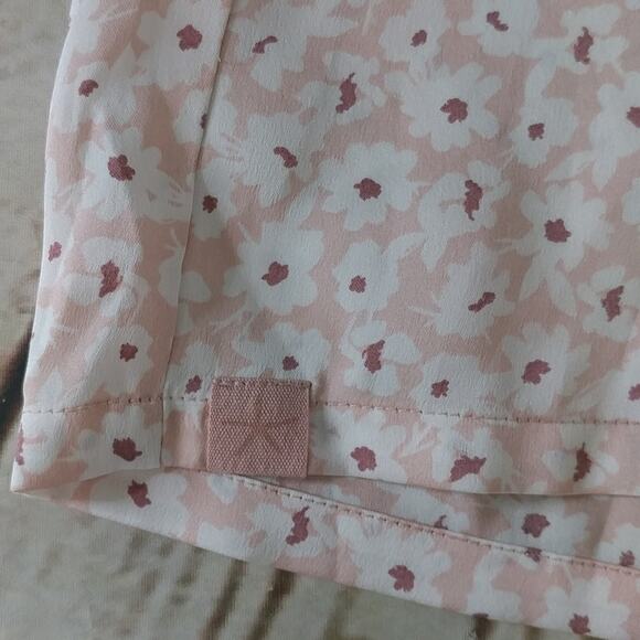 Barefoot Dreams Floral Pajama/Lounge Shorts Size M - Picture 7 of 7